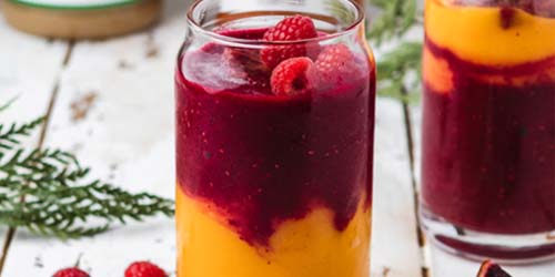 Immune Boosting Winter Smoothie with raspberries, ginger and turmeric